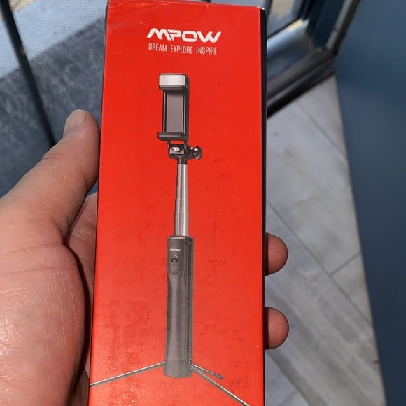 Mpow selfie stick with remote Bluetooth can hold iPhone pro max and galaxy s20. - Picture 2 of 2